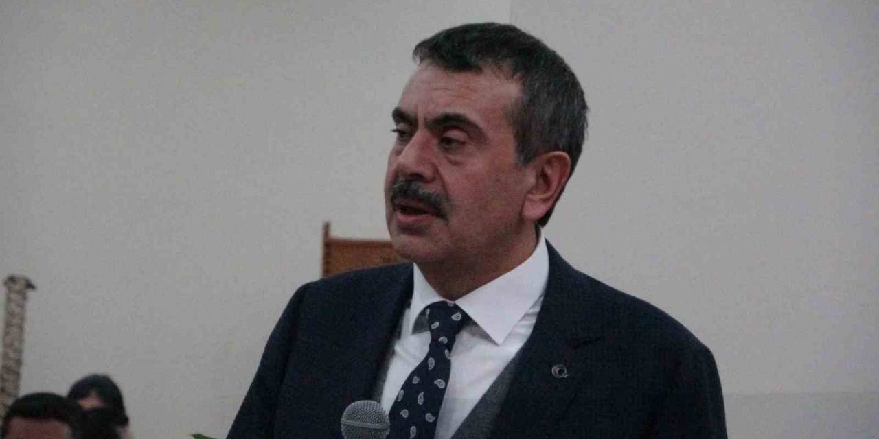 Bakan Tekin: "Biz 1 Milyon 100 Bin Kişilik Bir Orduyuz, Bu Ordu Aynı Hedefe Odaklanırsa Başarmama İhtimali Yok"