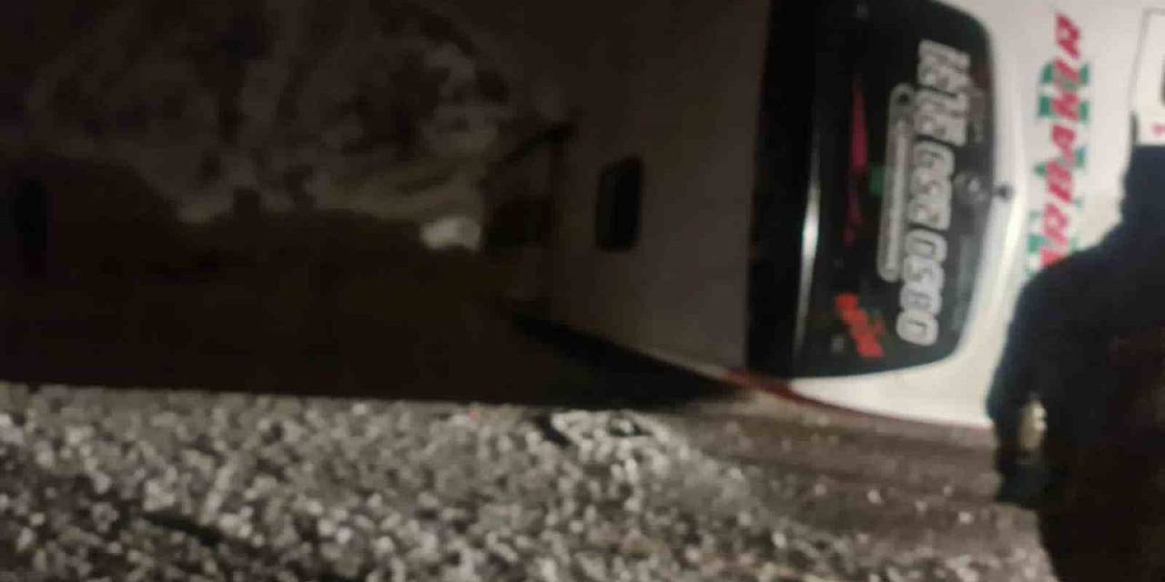 Bingöl’de Kontrolden Çıkan Yolcu Otobüs Yan Yattı: 16 Yaralı