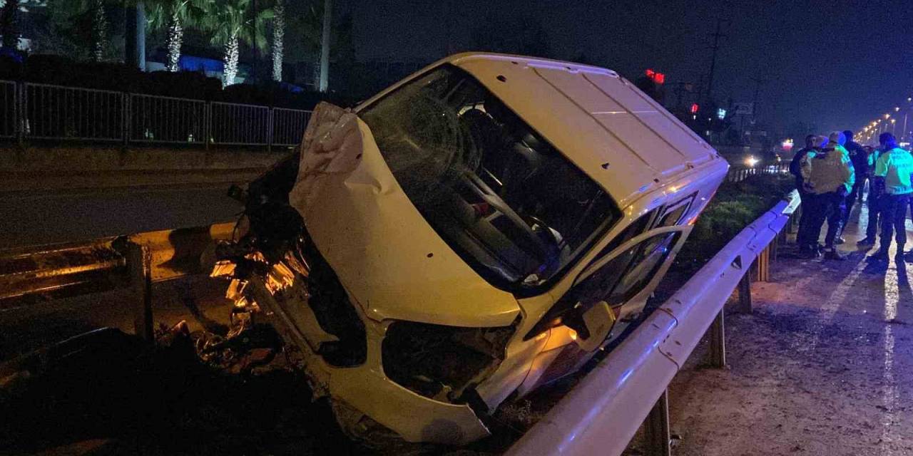 Rrefüje Giren Araç Bariyeri Biçti: 1 Yaralı