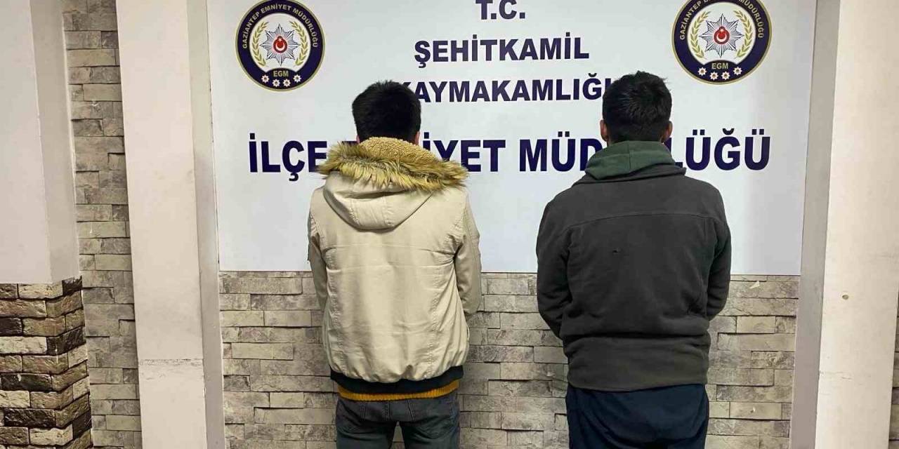Hırsızlık Suçundan Aranan Şahsın Kimliğiyle Oto Hırsızlığı Yapan 2 Şüpheli Yakalandı