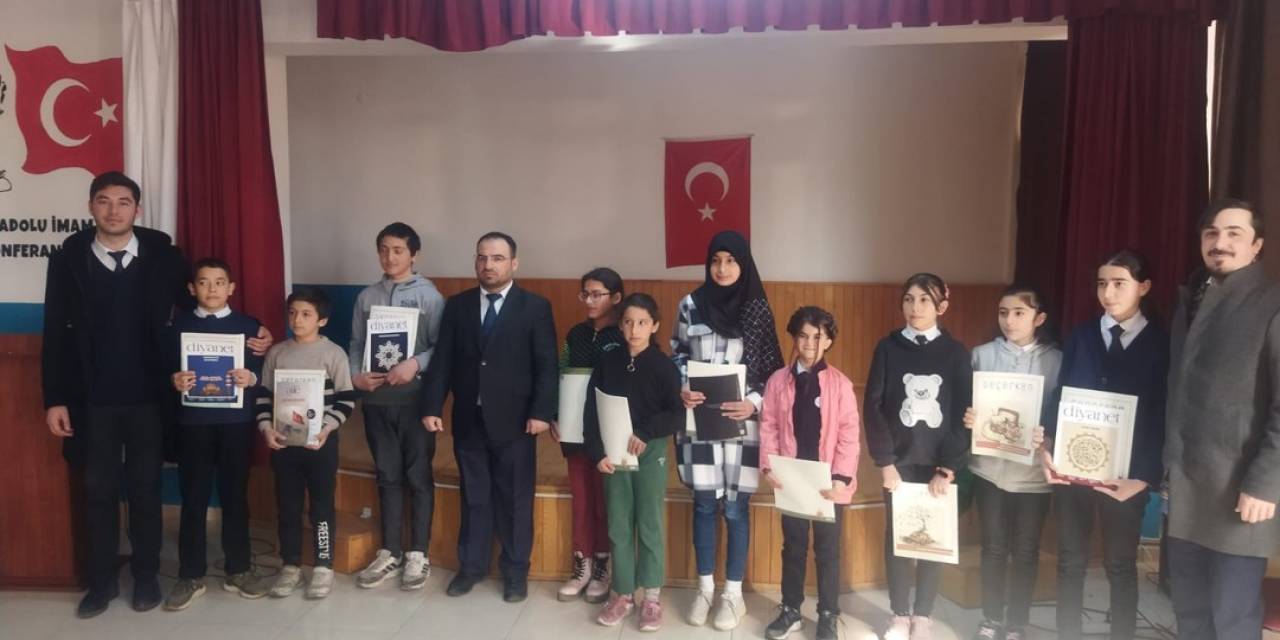 Çıldır Müftülüğünden Güzel Şiir Okuma Yarışması