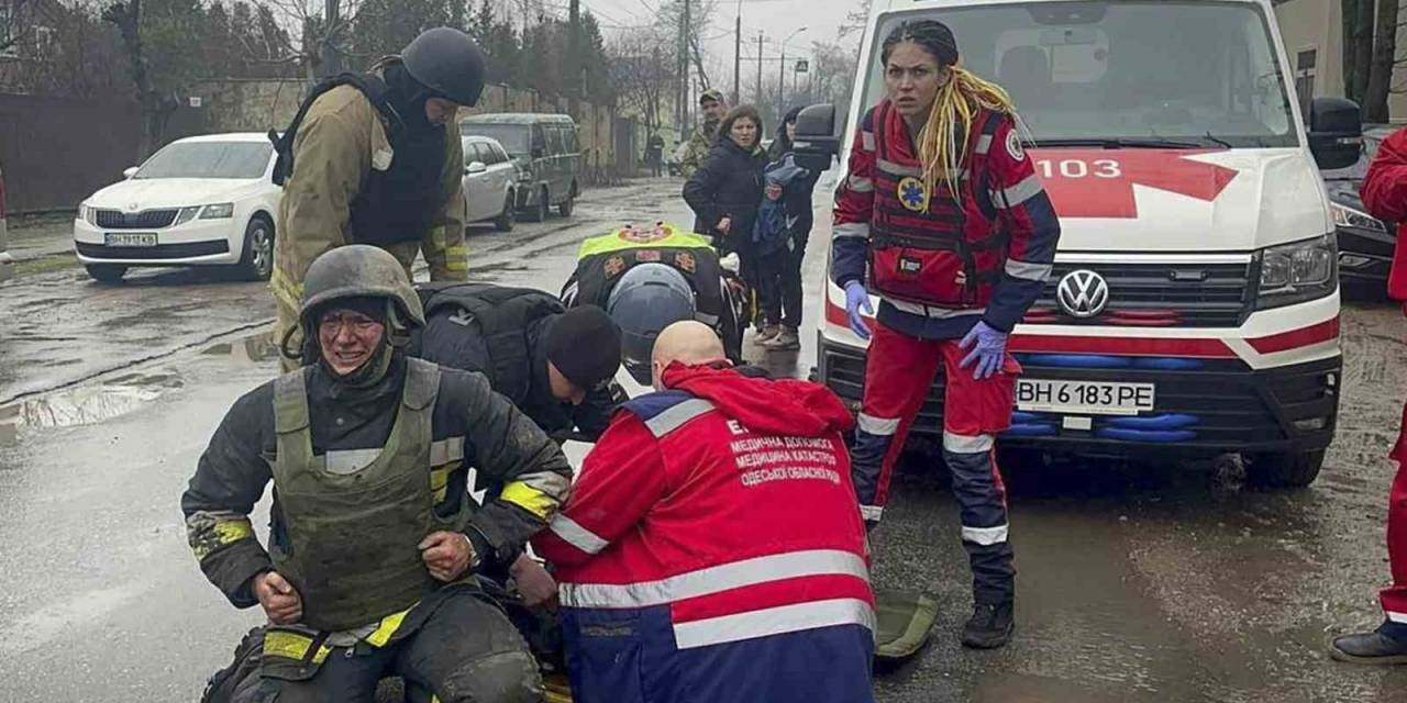 Rus Ordusunun Odessa’ya Saldırısında Ölü Sayısı 20’ye Yükseldi