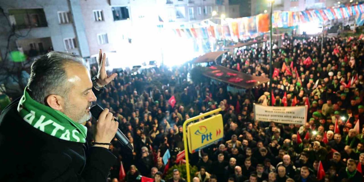 Başkan Aktaş, Meşale Ve Havai Fişeklerle Karşılandı