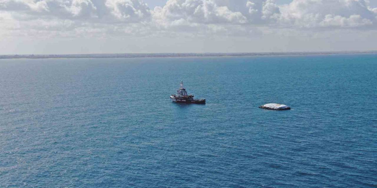 Güney Kıbrıs’tan Gazze’ye Ulaşan Gemideki Yardımlar Kamyonlara Yüklendi