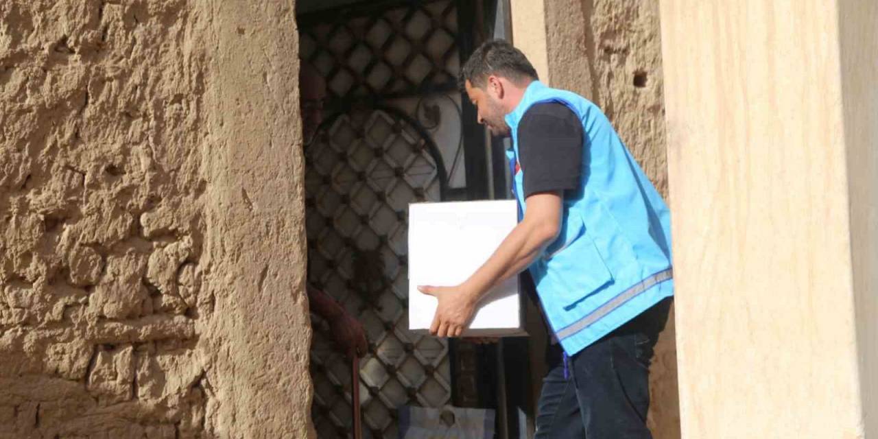 Tdv’den Yemen’de İhtiyaç Sahiplerine Gıda Yardımı