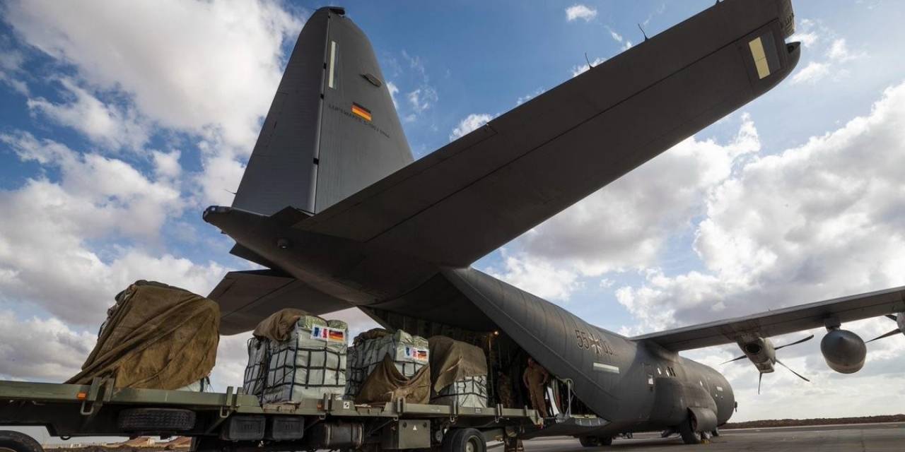 Almanya, İlk Kez Gazze’ye Havadan Yardım Bıraktı