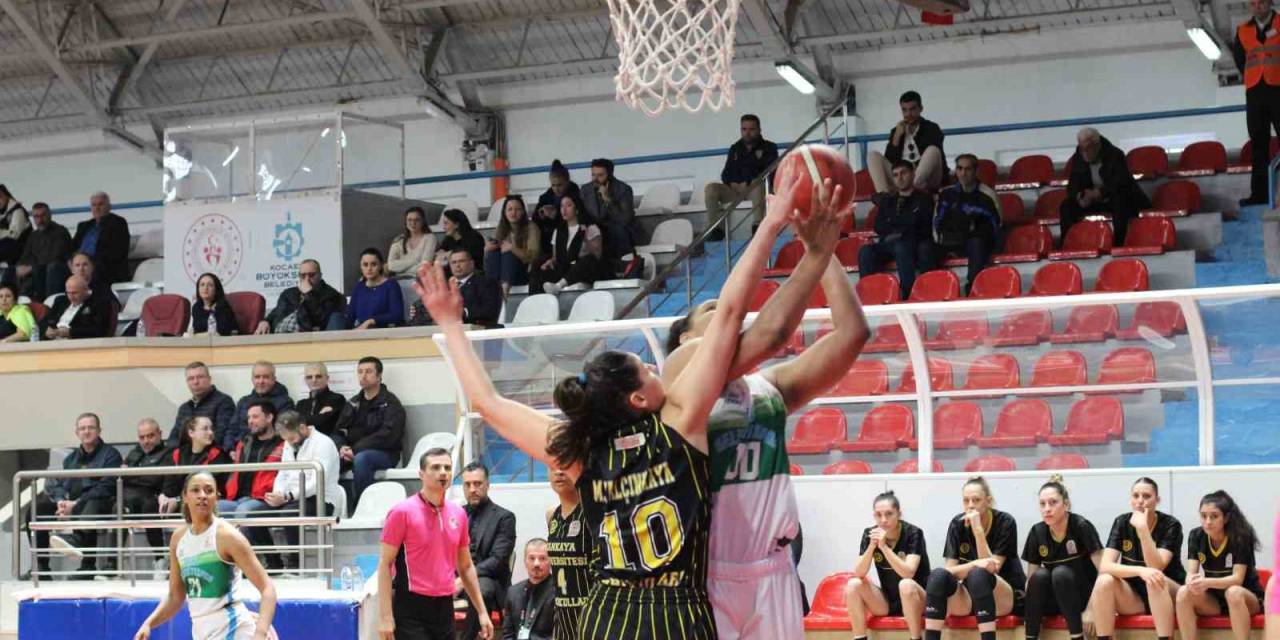 Kadınlar Basketbol Süper Ligi: İzmit Belediyespor: 113 - Çankaya Üniversitesi: 104