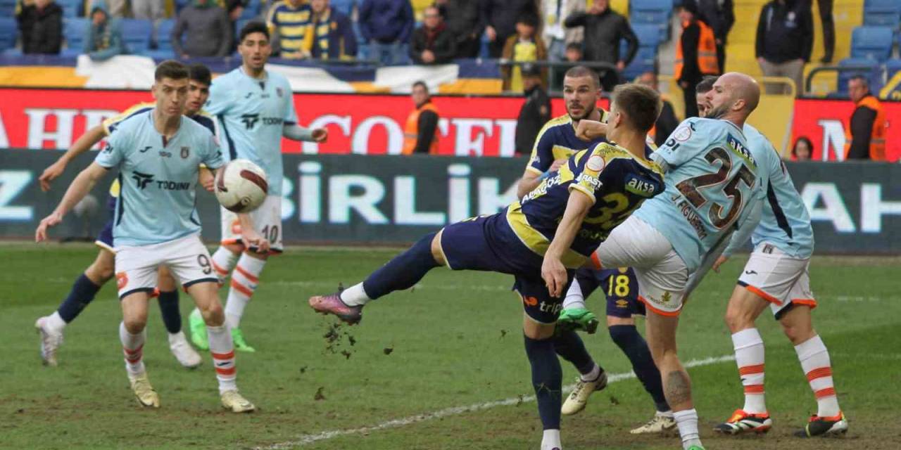 Trendyol Süper Lig: Mke Ankaragücü: 2 - Başakşehir: 1 (Maç Sonucu)