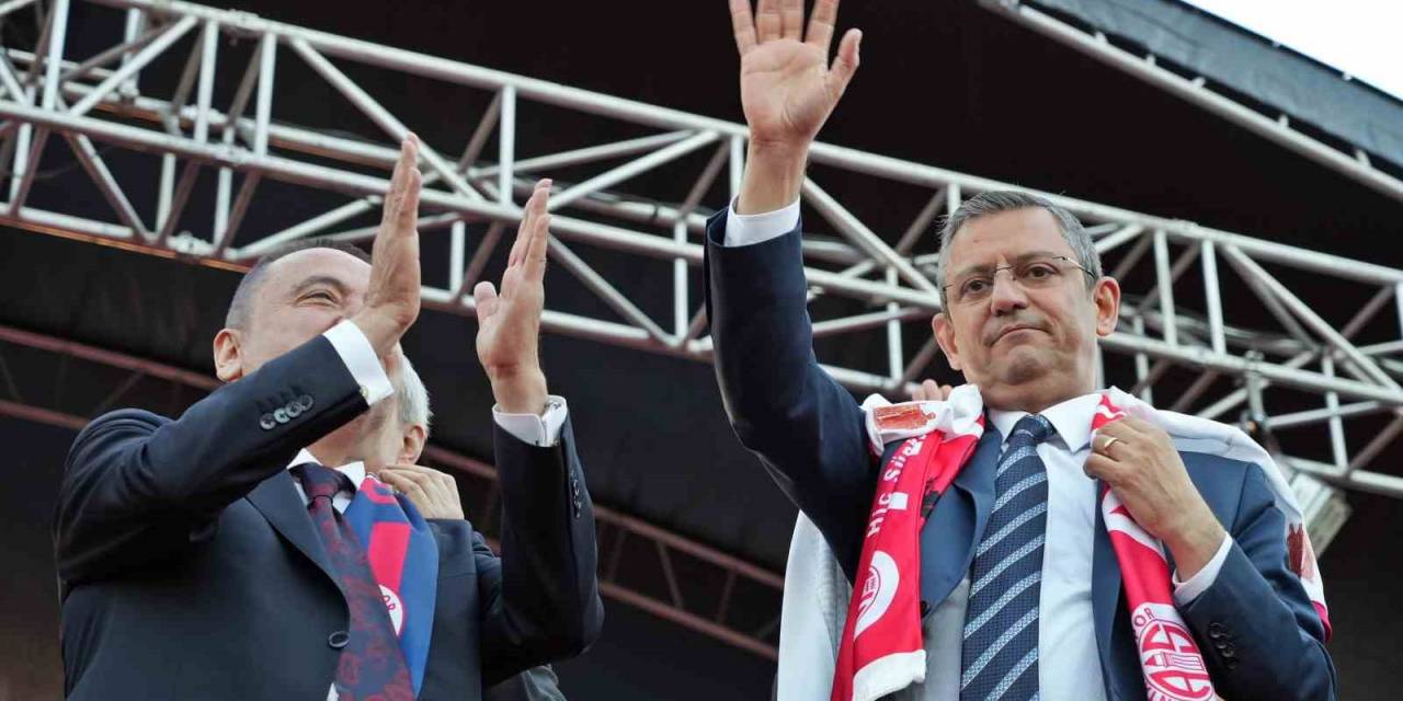 Chp Genel Başkanı Özel: "15 Gün Sonra Tarih Yazacağız"