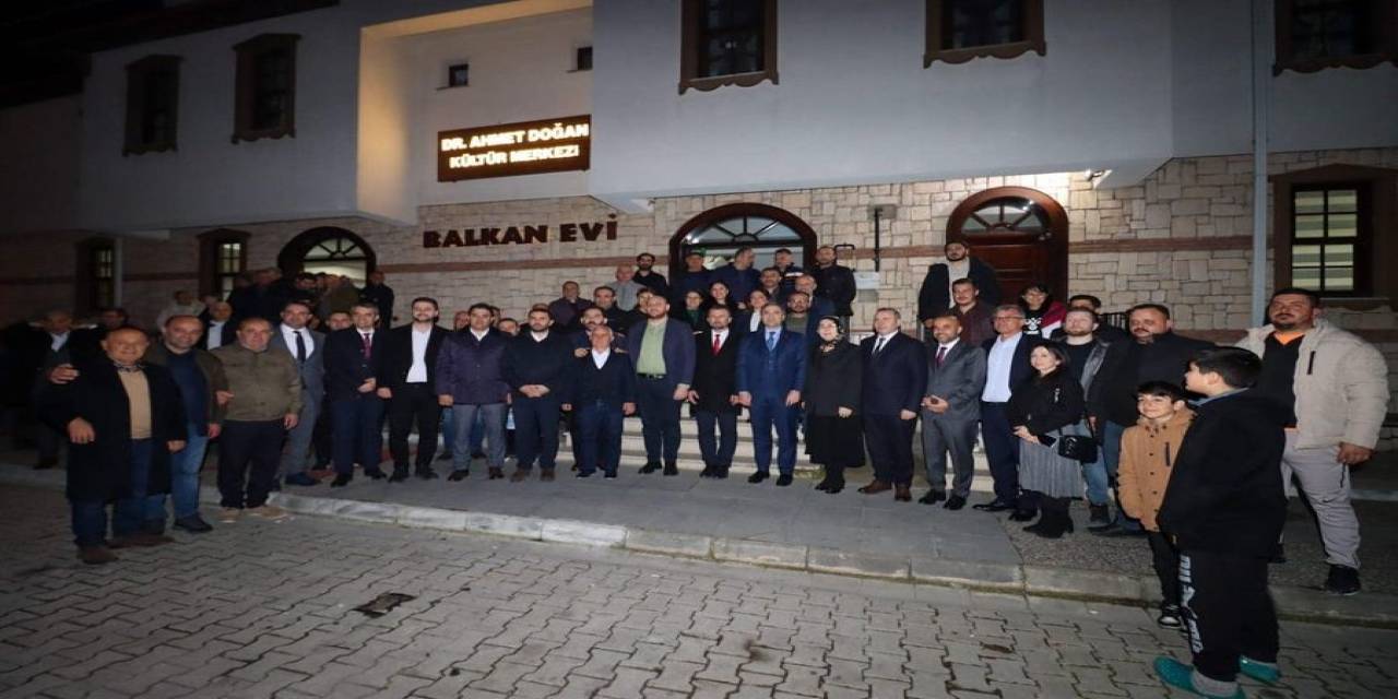 Ak Parti Genel Başkan Yardımcısı Sırakaya: "Birileri Sırtını Ypg/pyd Terör Örgütüne Dayarken Bizim Sırtımızı Dayadığımız Yegane Güç Milletimiz Olmuştur"