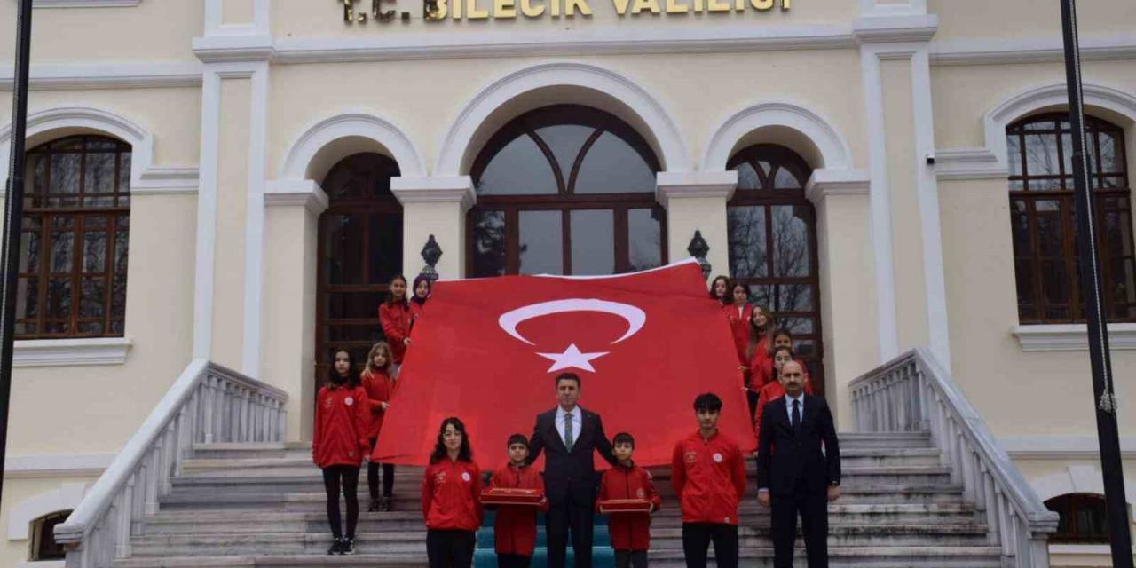 Çanakkale’den Yola Çıkan Kutsal Emanetler Bilecik’e Ulaştı