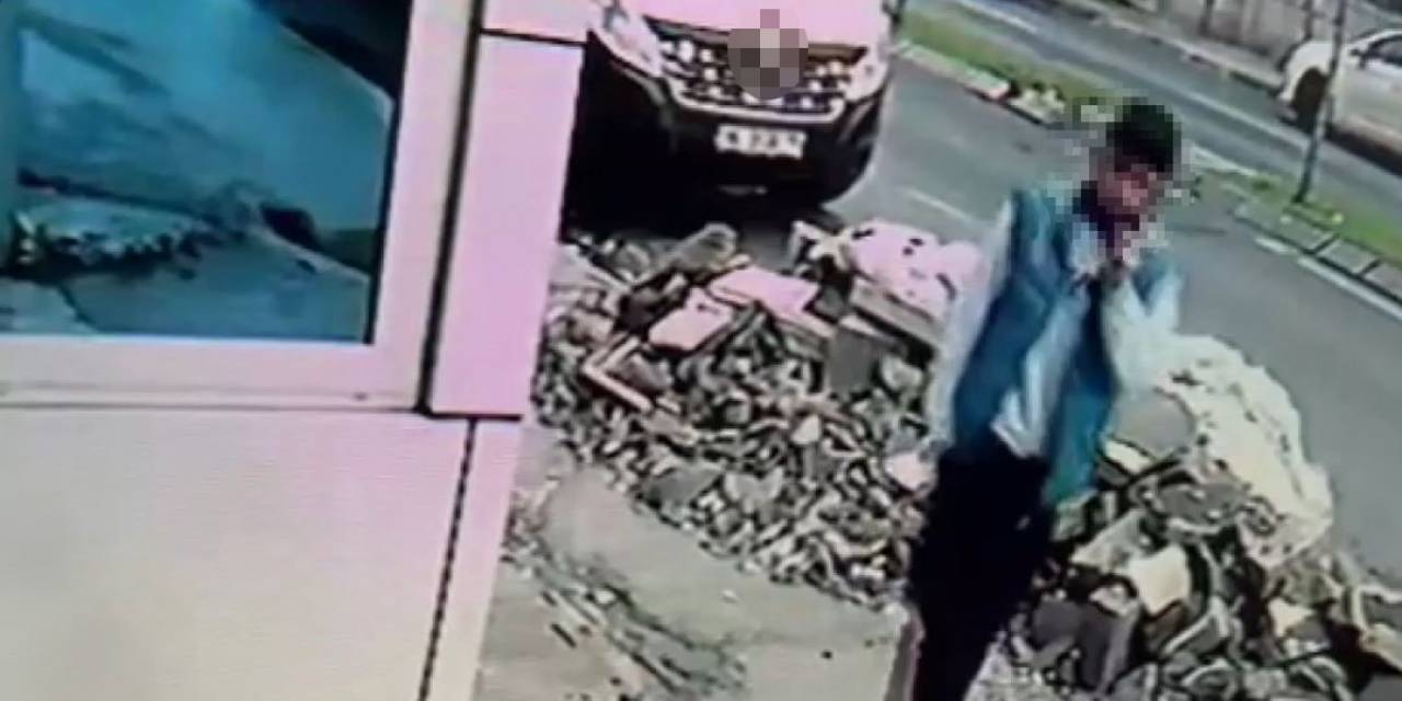 Polis Süsü Verip 285 Bin Lira Değerinde Ziynet Eşyası Çalan Şüpheliler Yakalandı