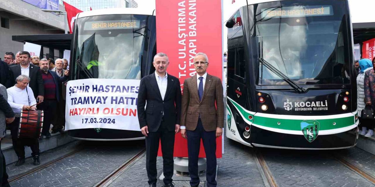 Kocaeli Şehir Hastanesine Ulaşımı 15 Dakikaya Düşürecek Tramvay Hattı Hizmete Girdi