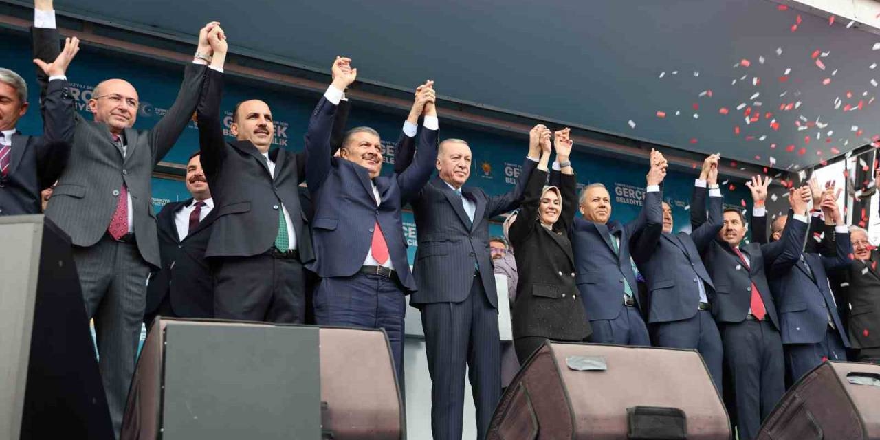 Cumhurbaşkanı Erdoğan: "Eser Ve Hizmet Siyaseti Konusunda Hamdolsun Ülkede Elimize Su Dökecek Kimseyi Tanımıyoruz"