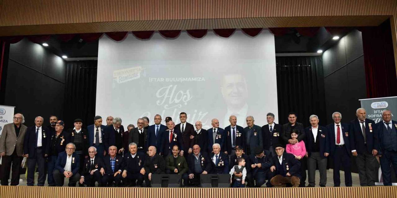 Esenyurt Belediye Başkanı Bozkurt Şehit Aileleri Ve Gaziler İle İftar Sofrasında Buluştu