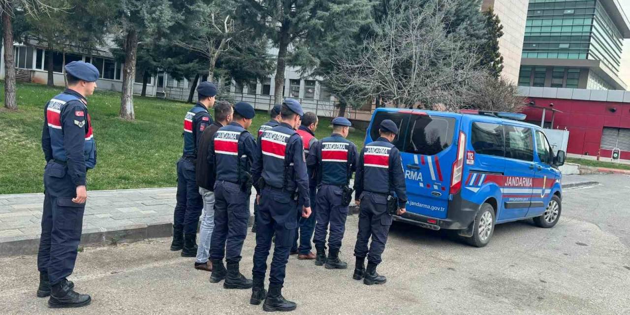 Babalarını Öldüren Kardeşler Tutuklandı