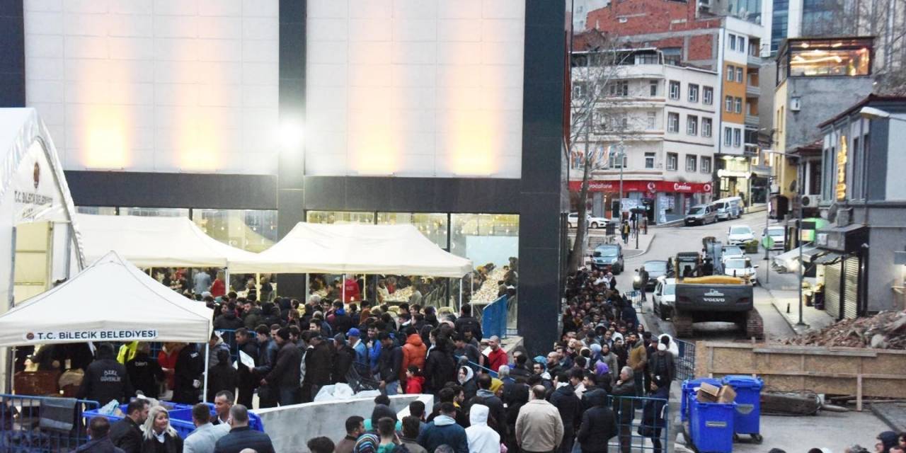 Bilecik’te Ramazan Çadırlarında İftar Sevinci Devam Ediyor