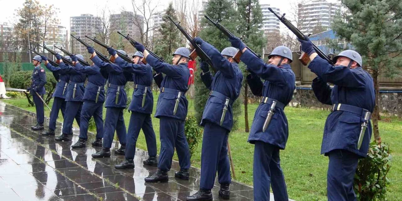 Diyarbakır’da 18 Mart Kahramanları Tüfek Atışıyla Anıldı