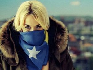 Dünyaca Ünlü Pop Sanatçısı Rita Ora Kosova’da Okul Açıyor