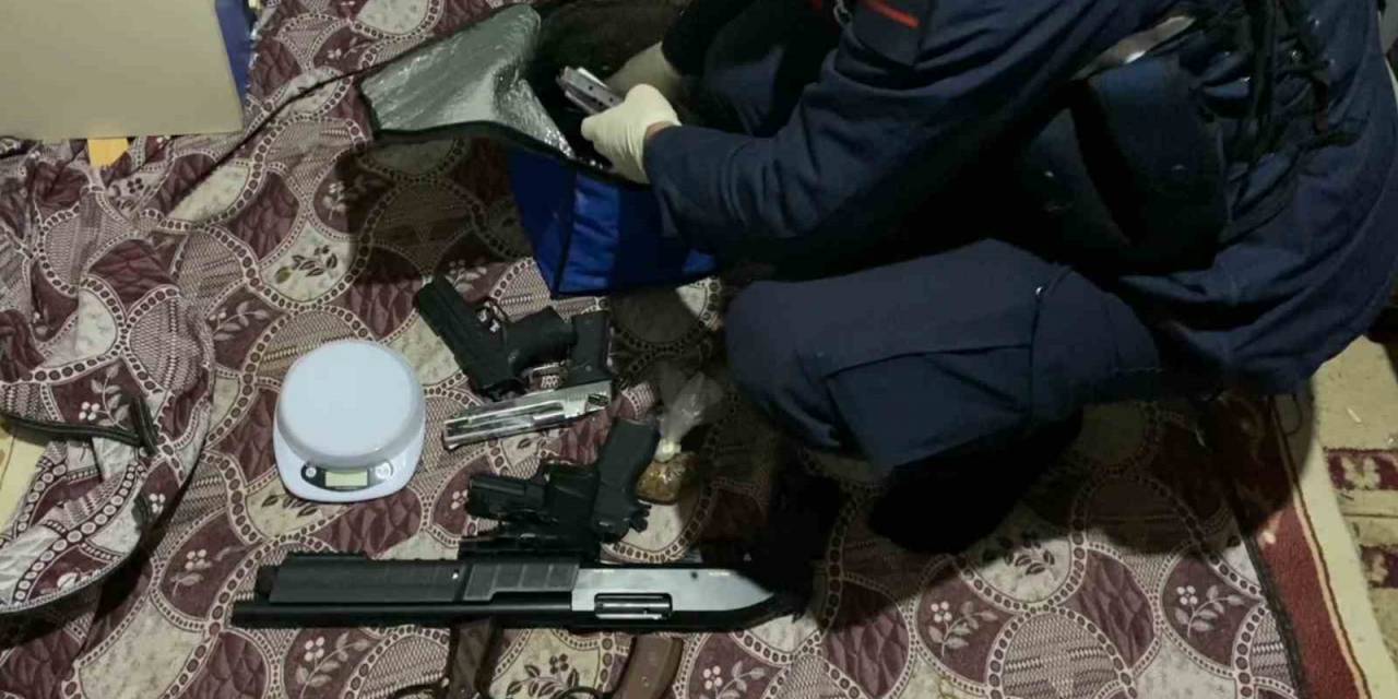Aksaray Jandarmadan Uyuşturucu Ve Silah Ticareti Operasyonu: 1 Tutuklama