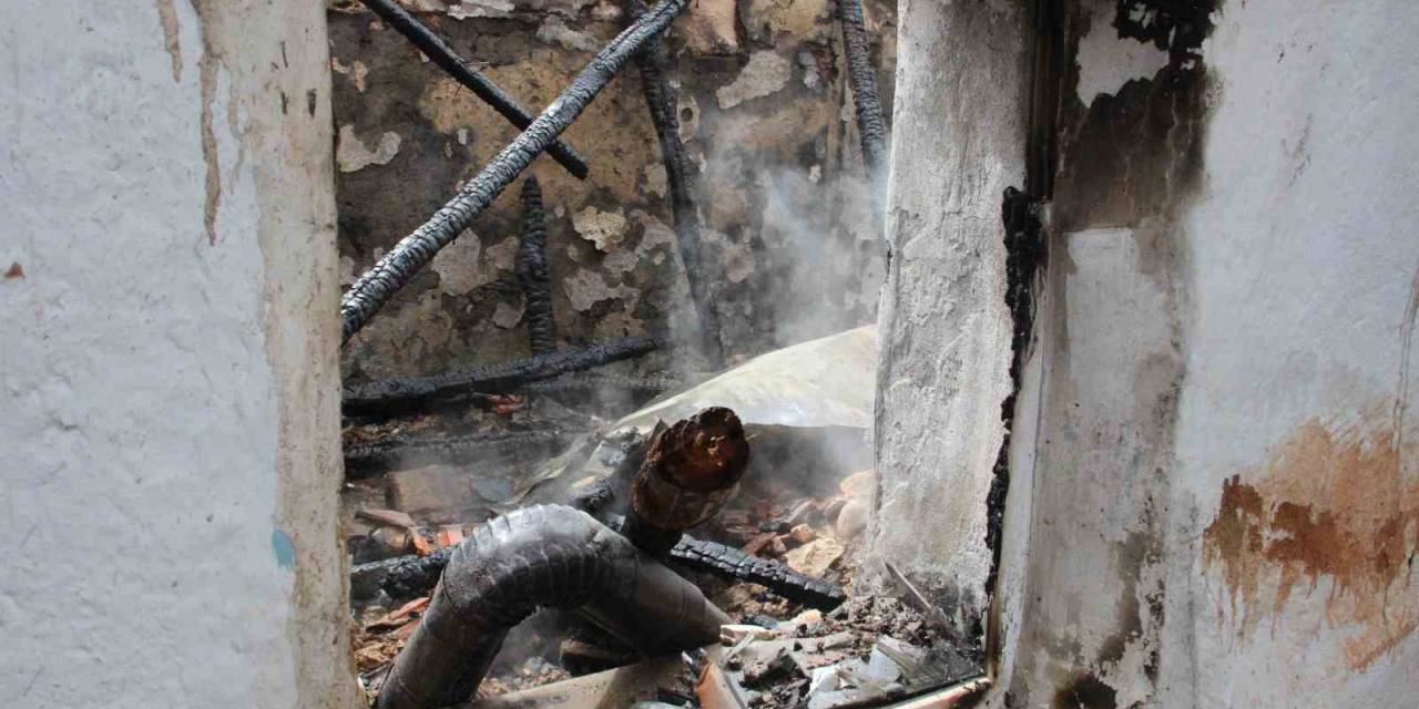 Karaman’da Sobadan Çıkan Yangında Yaşlı Adam Hayatını Kaybetti