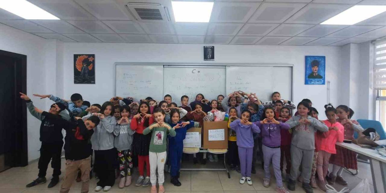 Niğde’de Öğrencilerden Ramazan Yardımı