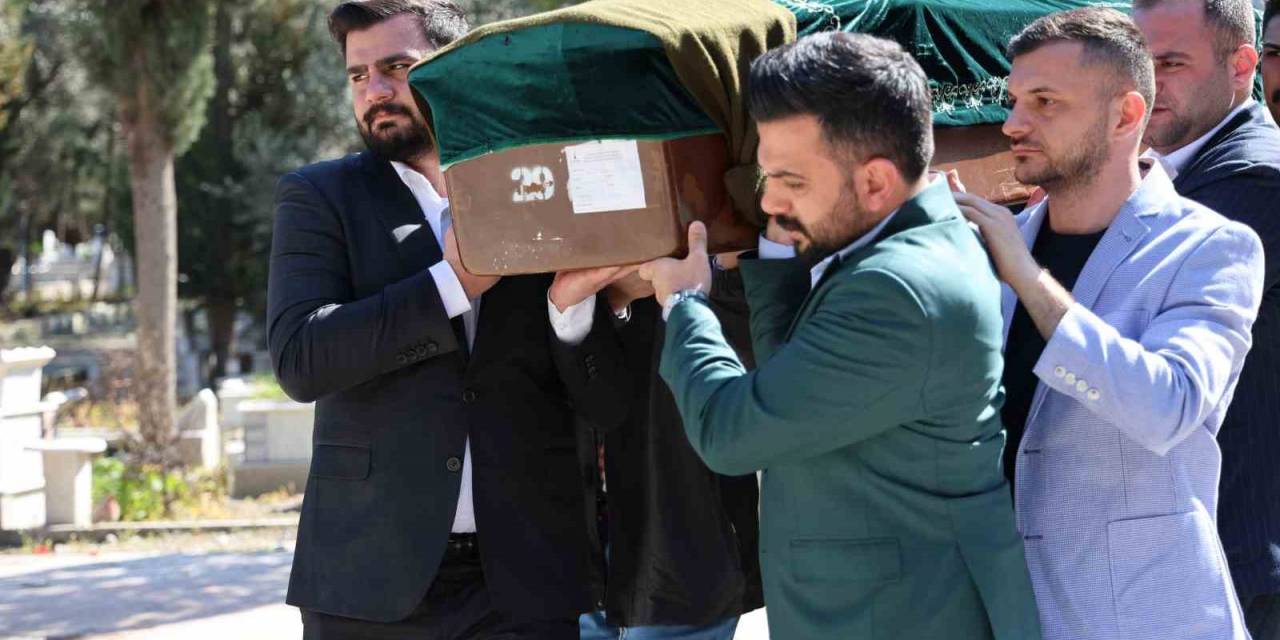 Kamboçya’da Öldürülen İzmirli Ufuk Öntürk Defnedildi