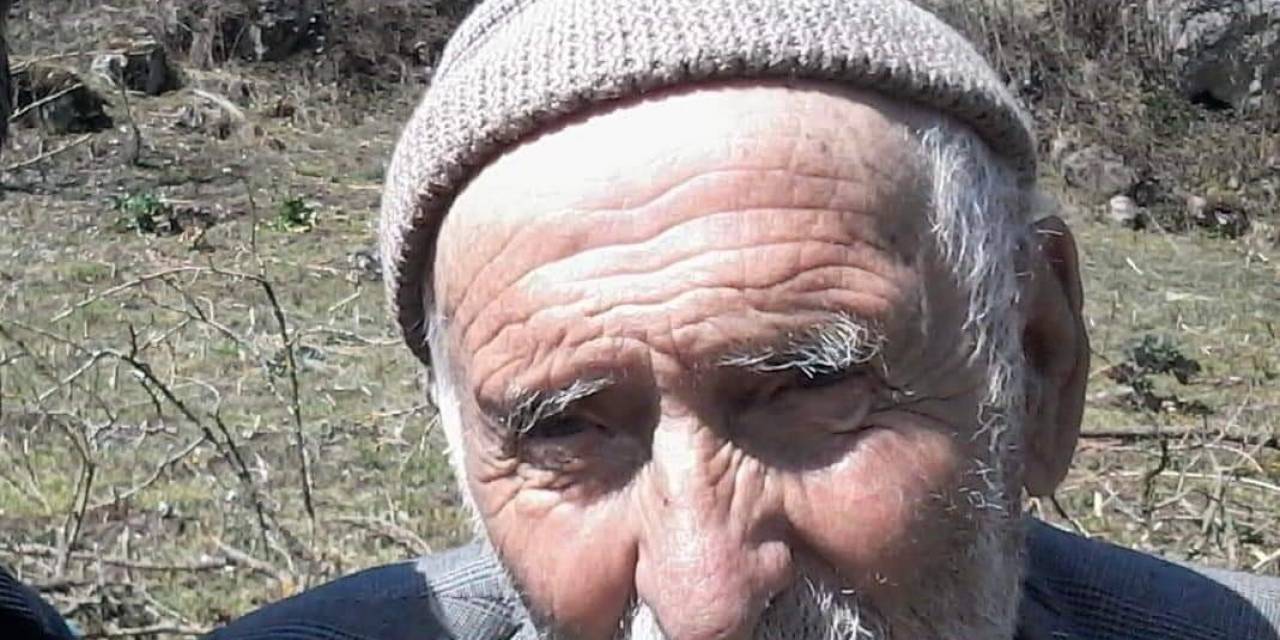 Bahçesindeki Yangını Söndürmek İsterken Yanan Yaşlı Adam Hayatını Kaybetti