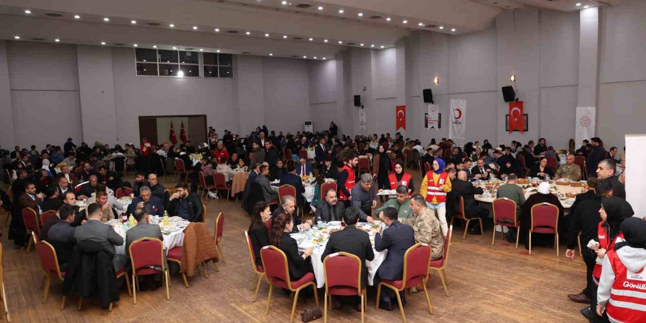 Şehit Yakınları Ve Gaziler İftar Yemeğinde Bir Araya Geldi