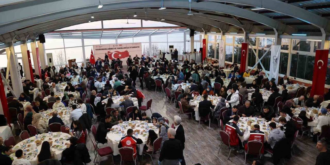 Zonguldak Valisi, Gaziler Ve Şehit Aileleriyle İftarda Buluştu