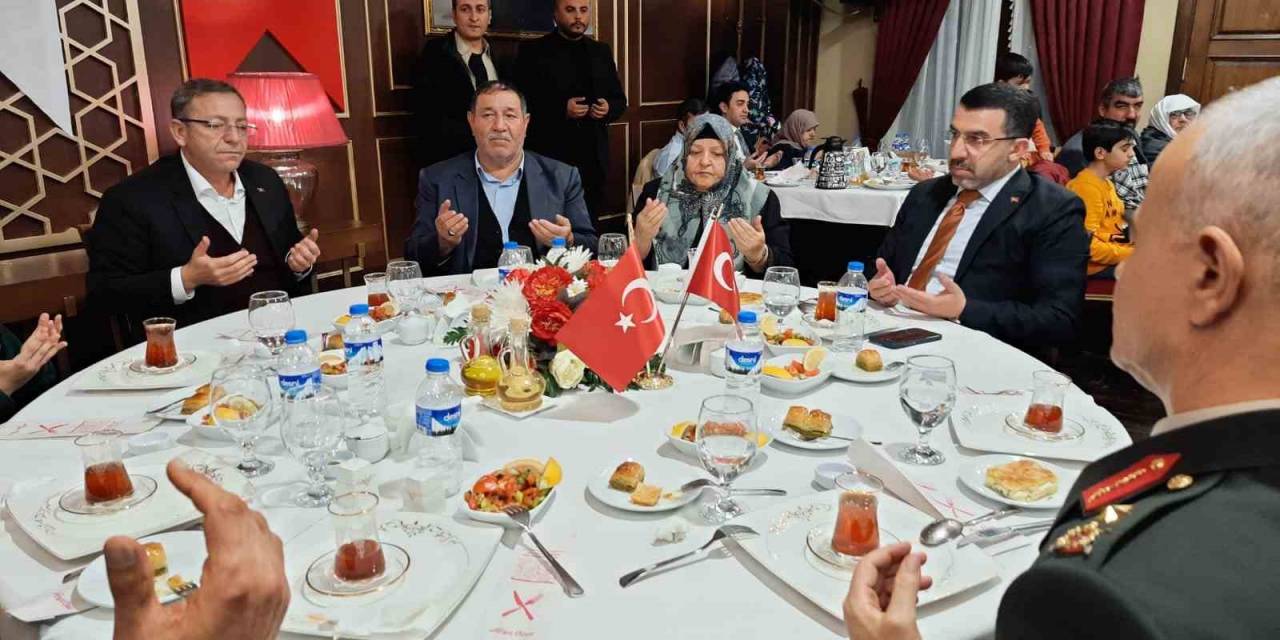 Kars’ta Şehit Aileleri Ve Gaziler İftarda Buluştu