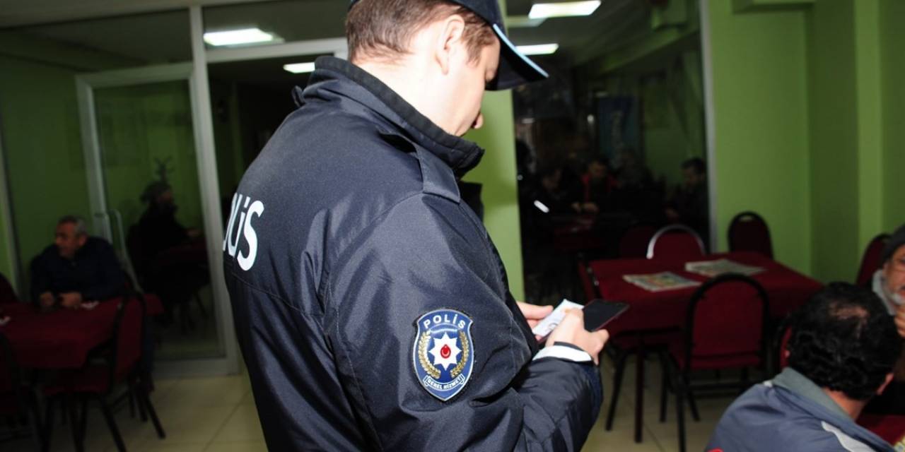 Samsun Polisinden Kumarbazlara Şok Baskın: 14 Kişiye İşlem