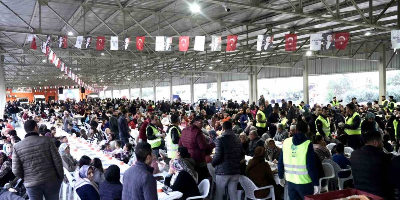 Başkan Akay: “Ramazan’da Aşımızı Paylaşıyoruz, İftar Sofralarımızda Buluşuyoruz”