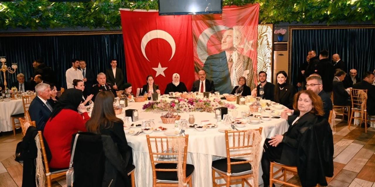 Şehit Aileleri Ve Gaziler İftar Programında Buluştu