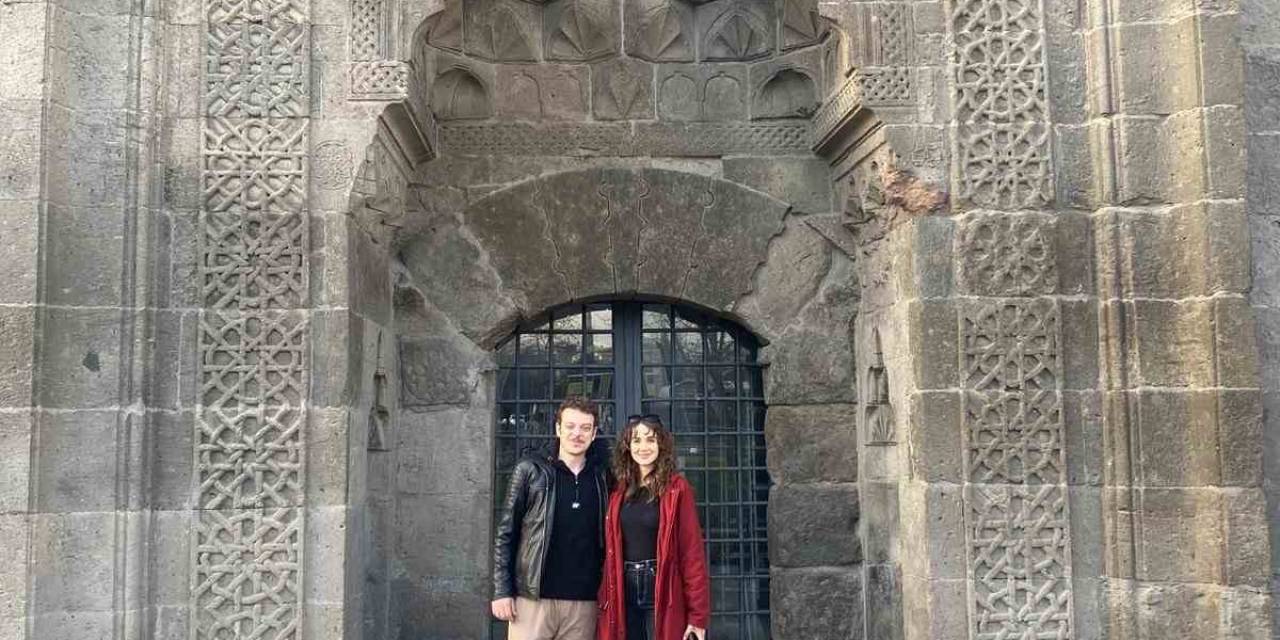 Kara Ağaç Destanı Dizi Oyuncularından Selçuklu Uygarlığı Müzesine Ziyaret