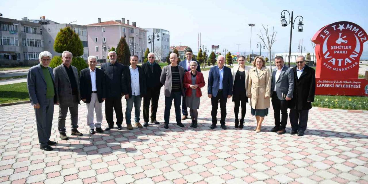 Lapseki’de 5. Kitap Festivali Ve İmza Günleri’nin Açılışı Gerçekleşti