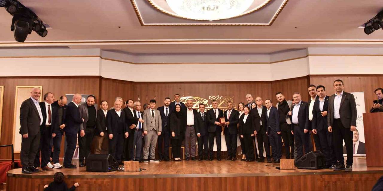 Esenyurt Belediye Başkanı Bozkurt, Muhtarlar Ve Azalarıyla İftar Sofrasında Buluştu