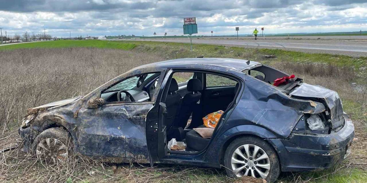 Diyarbakır’da Otomobil Şarampole Yuvarlandı: 1’i Ağır 3 Yaralı