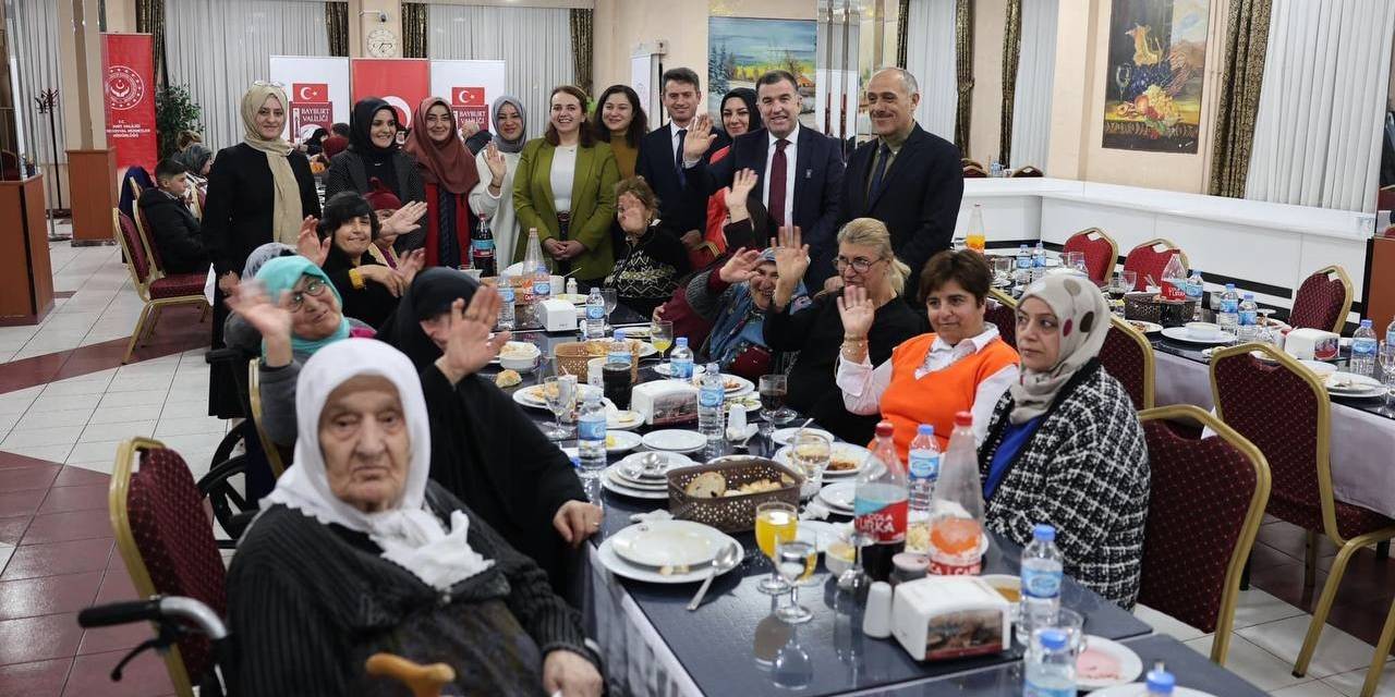 Bayburt’ta ’yaşlılar Haftası’ Kutlandı