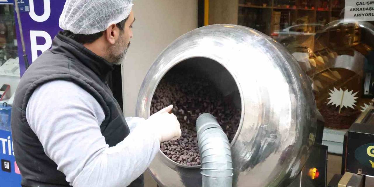 Elazığ’da Bademin Badem Şekerine Yolculuğu Başladı