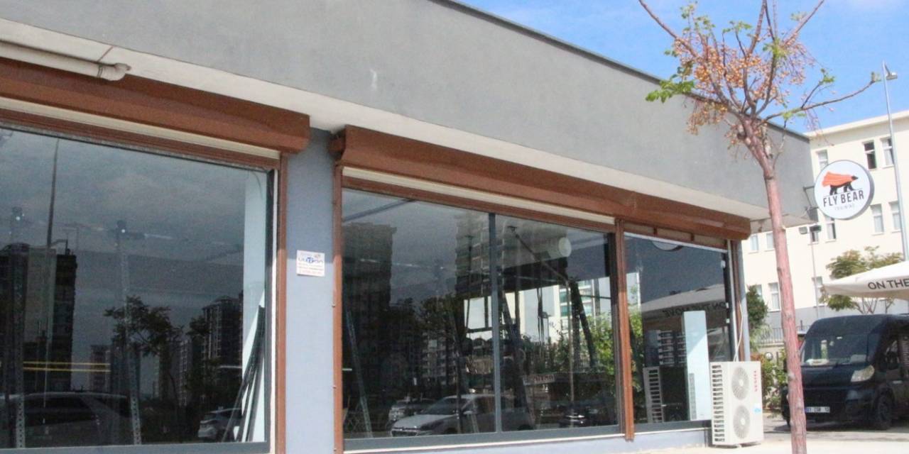 Kadınlar ’edepsiz’ Buldukları Spor Salonuna Çöp Döktü