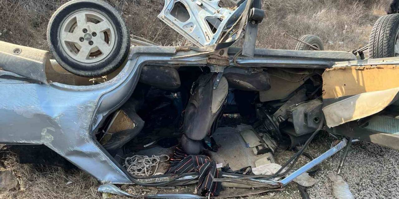 Otomobil Takla Attı: 1 Ölü, 2 Yaralı