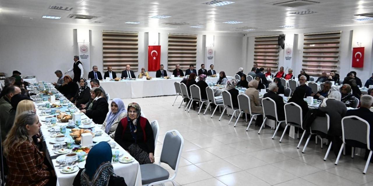 Osmaniye’de Huzurevi Sakinlerine İftar Yemeği