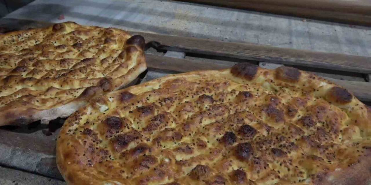 Siirt’te Fırınlarda Ramazan Pidesi Mesaisi