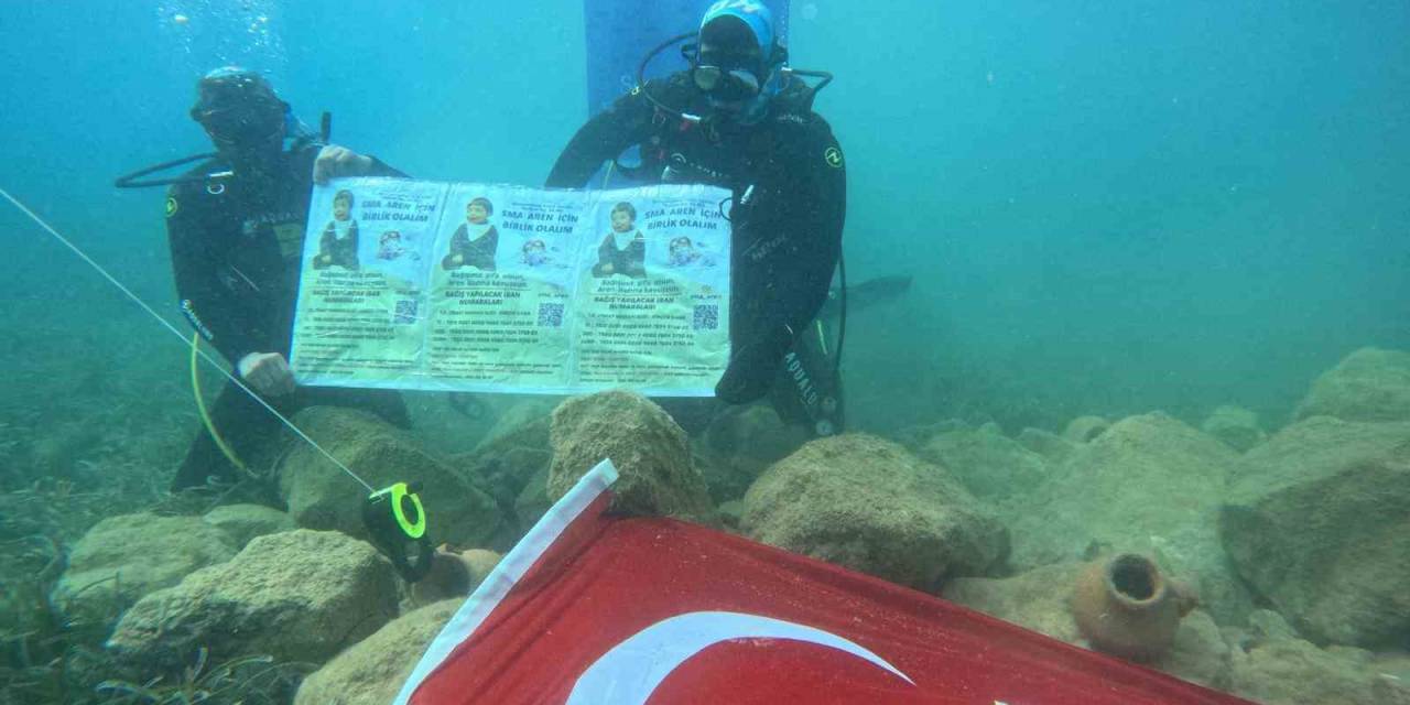Sma’lı Aren Bebek İçin Deniz Altında Bayrak Açtılar