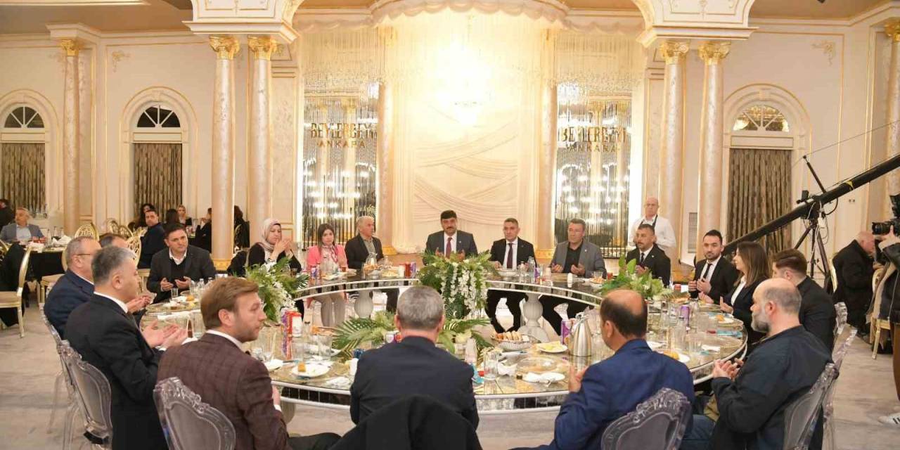 Kahramankazan Belediye Başkanı Oğuz Esnafla İftarda Buluştu