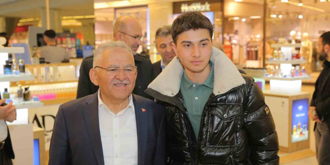 Başkan Büyükkılıç’tan Avm’de Esnaf Ziyareti