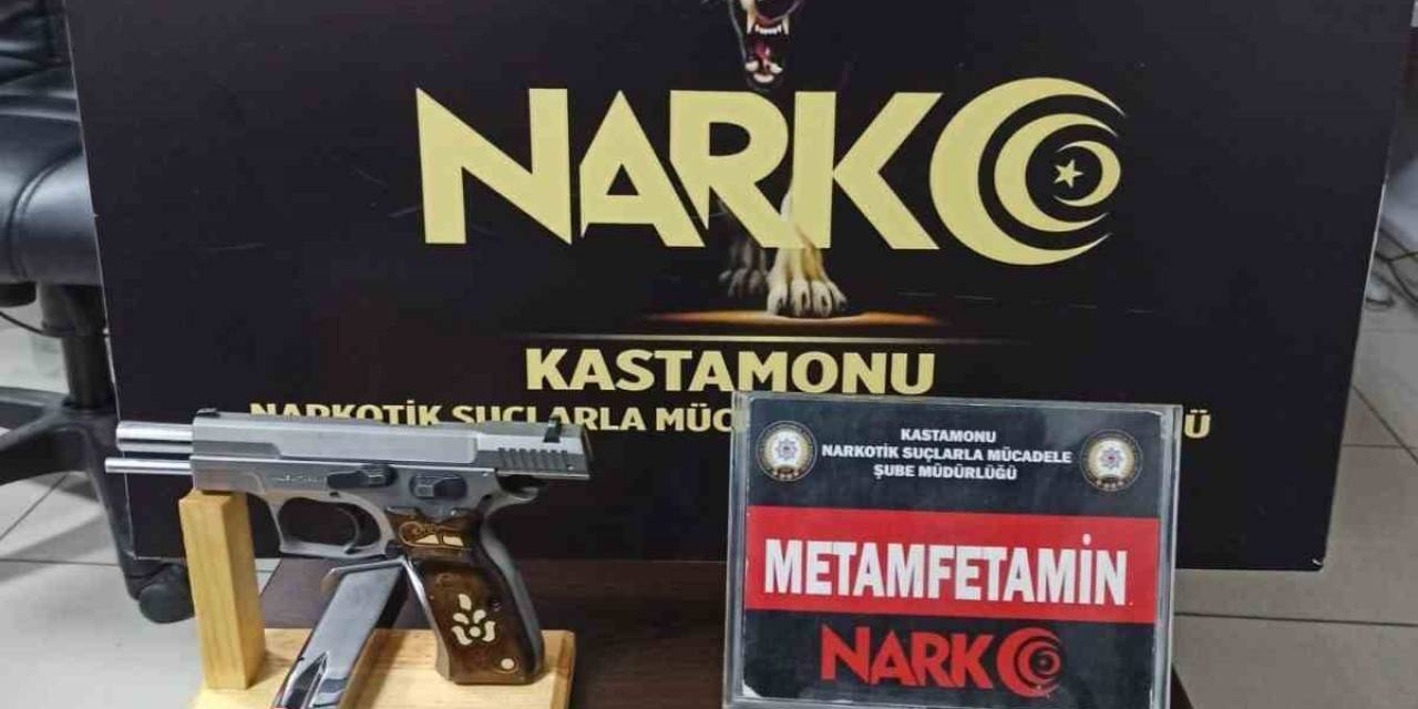 Uyuşturucu Kullanıp Araç Sürerken Yakalandı, 33 Bin Tl Ceza Yedi