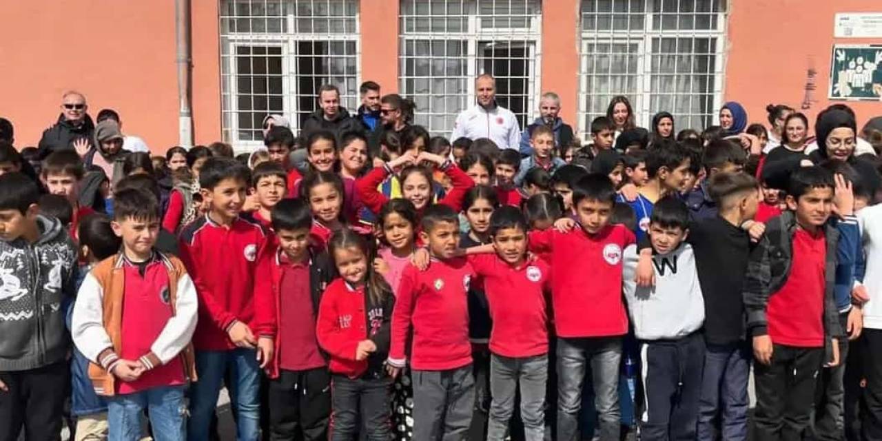 Erü Spor Bilimleri Fakültesi’nden ‘Spor Yap Zinde Kal’ Etkinliği