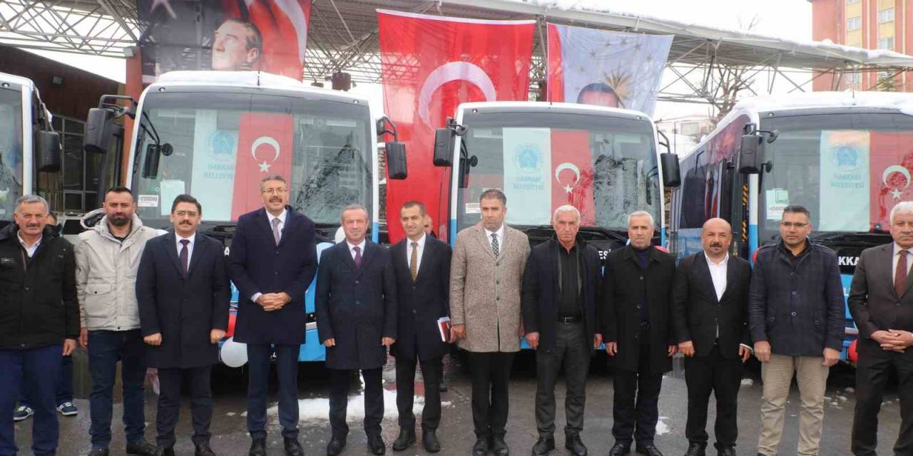 Hakkari Belediyesi Araç Filosuna 6 Araç Daha Ekledi